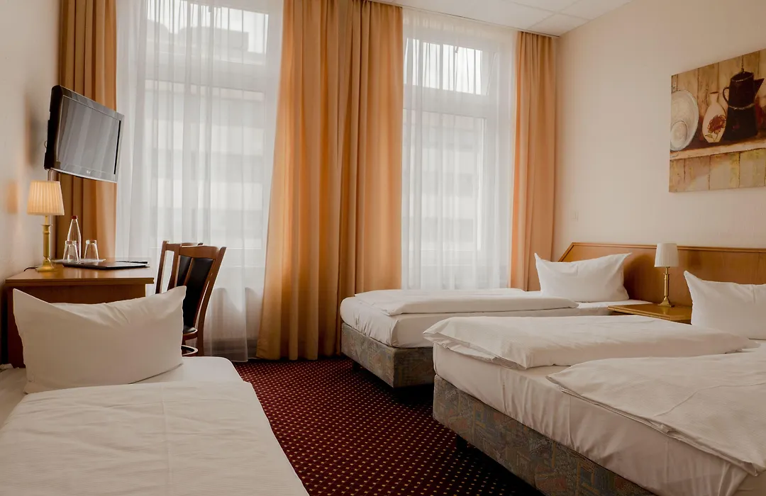 Hotel Lumen am Hauptbahnhof-1